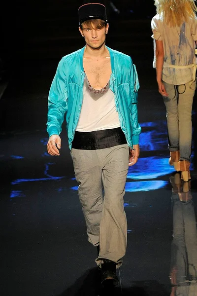 Look 38
